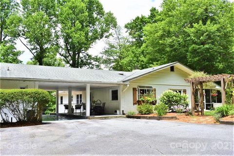 106 Skyway Drive sold home in Echo Lake, Laurel Park, NC
