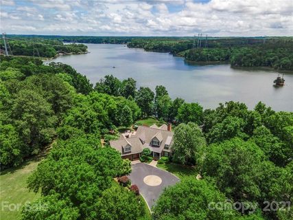 814 Land Grant Court sold home in Windswept Cove, York, SC