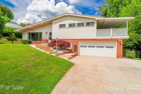 4 Hy Vu Drive sold home in Windy Heights, Canton, NC