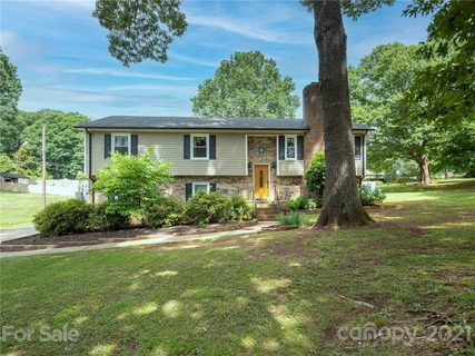 2210 Deerwood Place