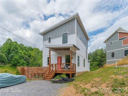 604 Salem Heights Lane