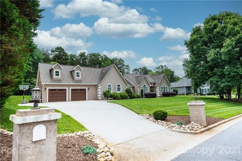 4062 Pinecrest Drive
