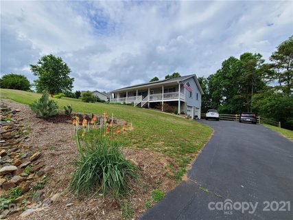 1 Nicole Lane sold home in Reems Creek Meadows, Weaverville, NC
