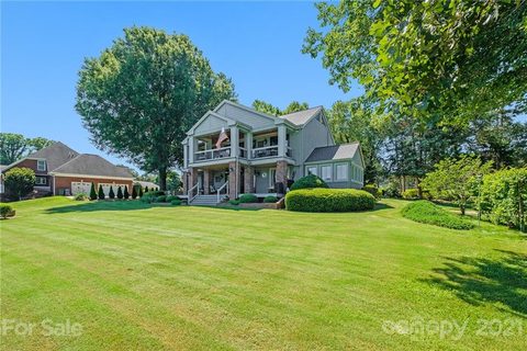 4732 Fairway Court