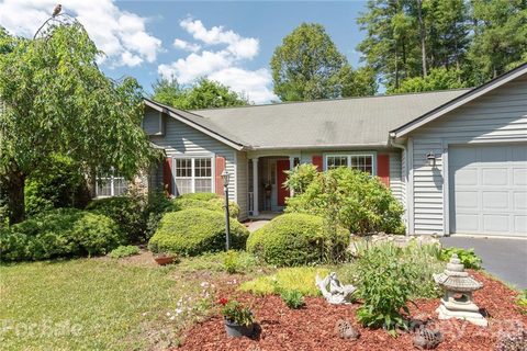 3 Tall Pines Road sold home in Tall Pines, Hendersonville, NC