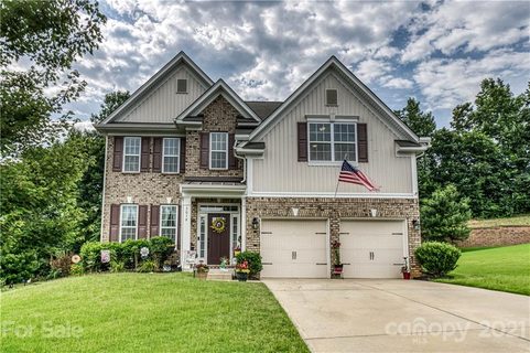 3019 Collin House Drive sold home in Lakebridge, Fort Mill, SC