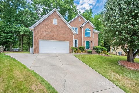 12604 Wetherburn Lane sold home in Withrow Downs, Charlotte, NC