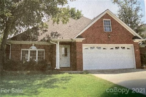 2328 Pinefield Court sold home in Waterford Place, Gastonia, NC