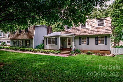 131 Lakeshore Drive