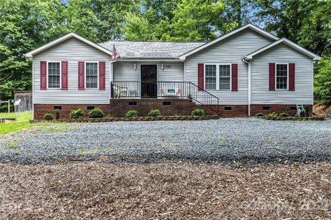 120 Rockwell Court sold home in Woodrun, Troy, NC