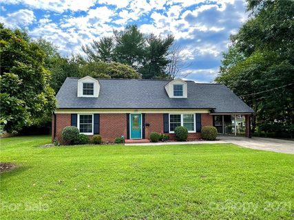 1306 Laurel Lane