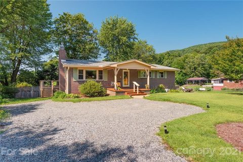 11 Forge Drive sold home in Forge Mountain Acres, Mills River, NC