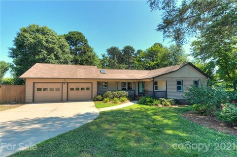 5138 Waterside Circle sold home in Malibu Beach, Sherrills Ford, NC