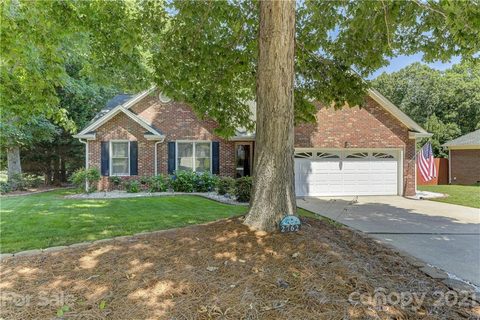 2762 Pine Knoll Court sold home in South Pines West, Gastonia, NC