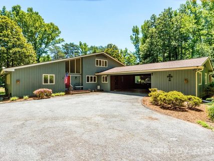 1032 Hooper Creek Road