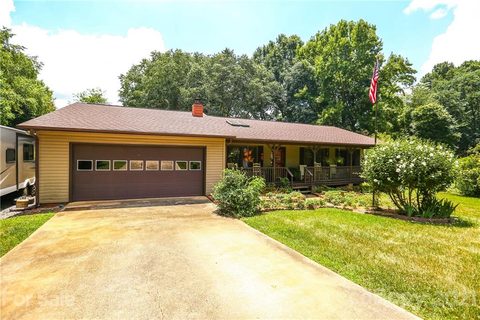 5154 Driftwood Drive sold home in Forest Pines, Davidson, NC