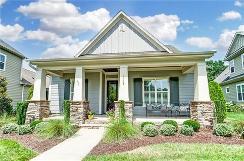 15738 Laurel Oak Crescent