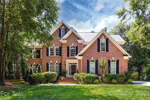 4392 Enchantment Cove Lane