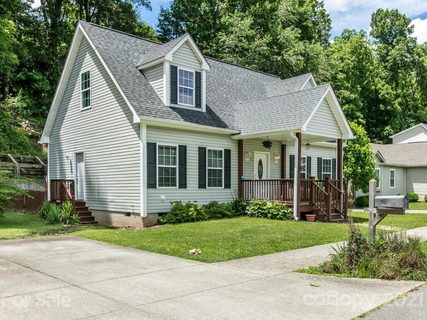 21 Grove Garden Avenue sold home in Biltmore Grove, Candler, NC