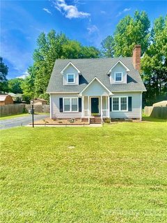 2352 Ellerbe Drive sold home in Medlin Crossing, Kannapolis, NC