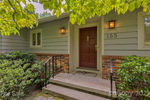 185 Greenstoke Loop