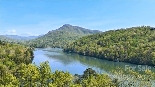 418 Holmstead Drive 9 sold home in Blue Heron Point, Lake Lure, NC