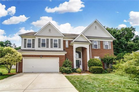 1209 Blackstone Court