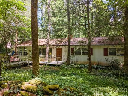 121 Pine Drive sold home in Bonclarken, Flat Rock, NC