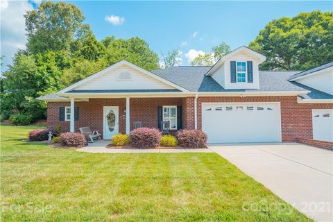 193 Crystal Springs Lane sold townhome in Crystal Springs Estates, Shelby, NC