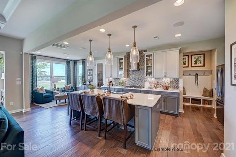8005 Creek Park Drive 4