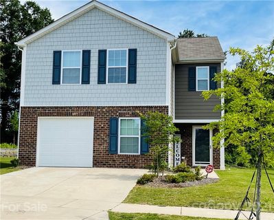 6606 Broad Valley Court sold home in Trinity at Northlake, Charlotte, NC