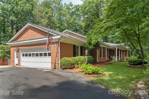 112 Glengary Drive sold home in Flat Rock Forest, Flat Rock, NC
