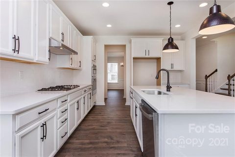 914 Acorn Way 78
