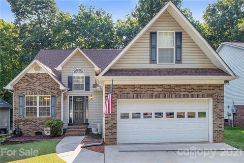 1556 Cambridge Heights Place sold home in Cambridge Commons, Concord, NC