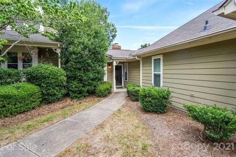 2743 Von Thuringer Court