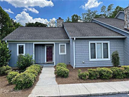 1003 21st Avenue 101 sold townhome in La Madeleine, Hickory, NC