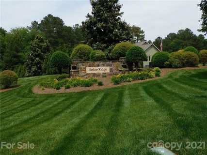 102 Rivercliff Drive