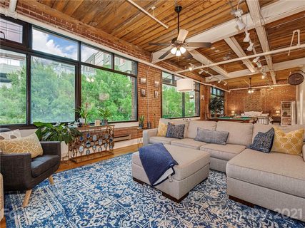 310 Arlington Avenue 331