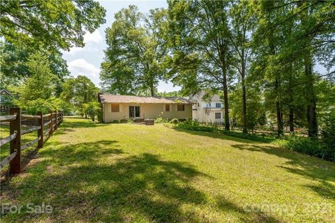 515 Spring Street sold home in Old Davidson, Davidson, NC