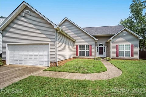3883 Longwood Drive