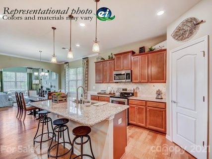2033 Canova Drive 436