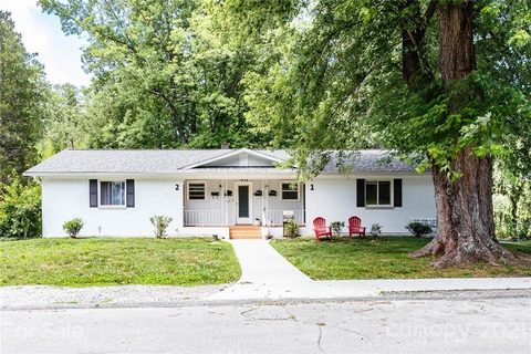 1035 Mountain View Street 39-40 sold multi-family property in Oak Grove Heights, Hendersonville, NC