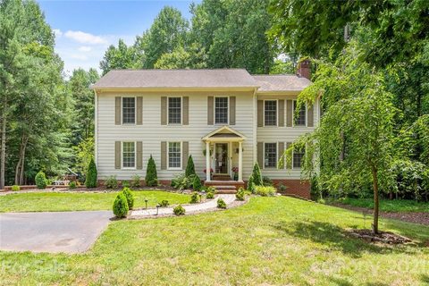 102 Dumont Drive