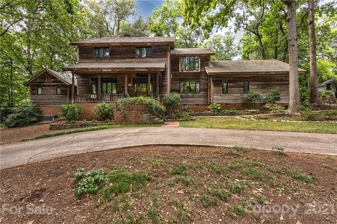 Previously sold for $884,125