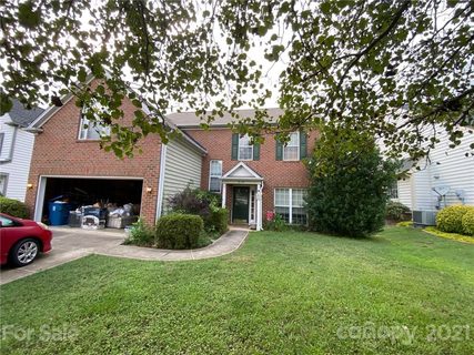818 Clearbrook Road sold home in Matthews Estates, Matthews, NC