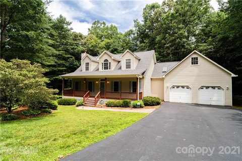 100 Cherry Blossom Lane sold home in Cimarron Forest, Hendersonville, NC