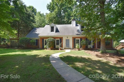 7228 Lake Drive