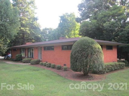 2718 Daleview Drive sold home in Woodsdale Acres, Charlotte, NC