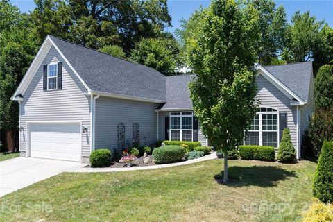 71 River Walk Drive sold home in Riverwalk, Asheville, NC