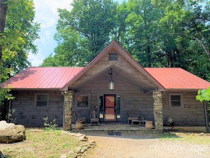 25 Mountain Vista Drive sold home in Miller Mountain, Saluda, NC